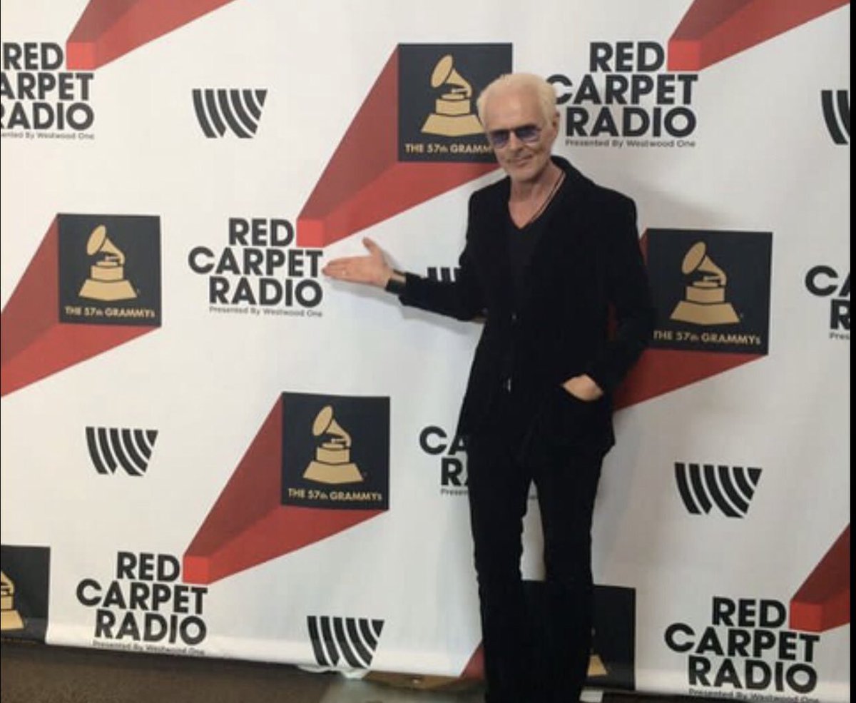 MDesbarres's tweet photo. Let us be your soundtrack in this new world.. @littlesteven_ug @SIRIUSXM much love To all my friends old & new. https://t.co/Uw6lzd9seh