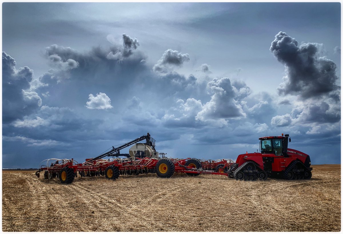 ⁦<a href="/BourgaultAg/">Bourgault Industries</a>⁩ , taken by my fabulous wife!  #plant20 , hammer down!!!