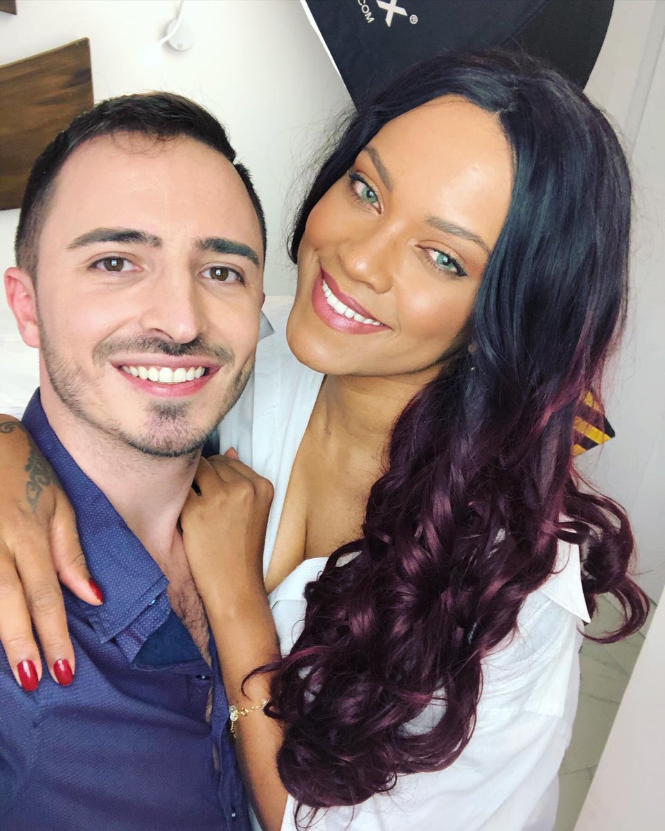 GaEsquitini's tweet photo. A Rihanna invadiu um clipe do meu projeto 🙈❤️ fiquem ligados que tem um cover incrível chegando ainda esse mês !!! https://t.co/AYZgceUjhI