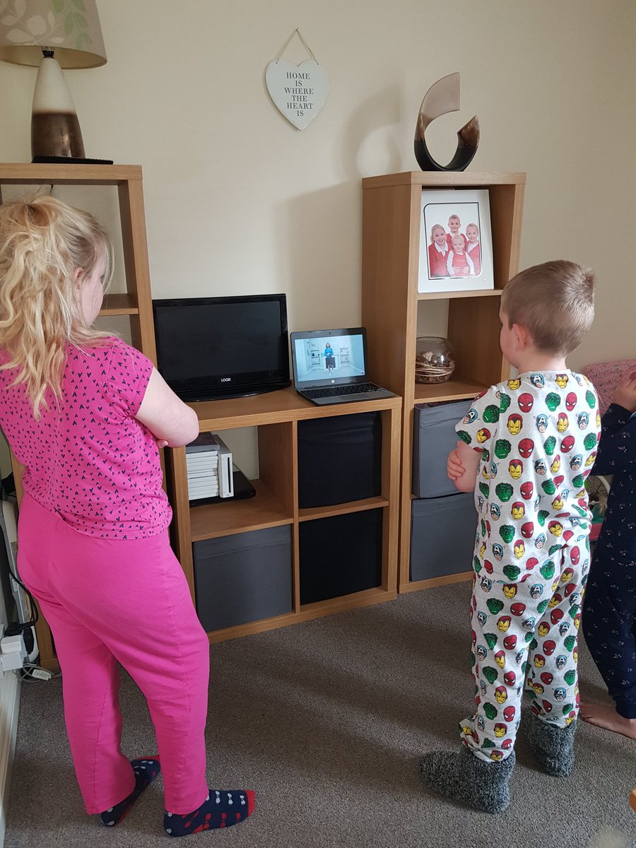KatieColbeck_x's tweet photo. P.E with joe #stillinpjs 😂 https://t.co/Xs6AHf7ajM