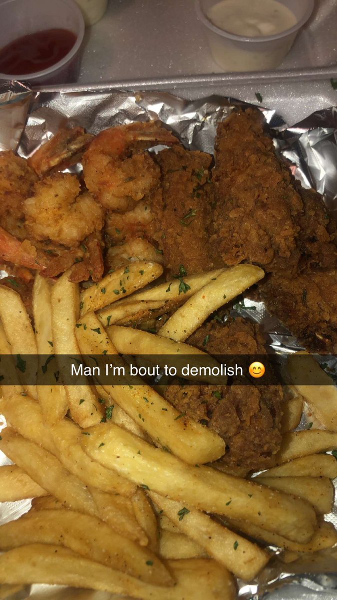 DjMacalious's tweet photo. @_HalfTimeBar_ 🥰😍😍 😘 https://t.co/fWoB1Cfen5