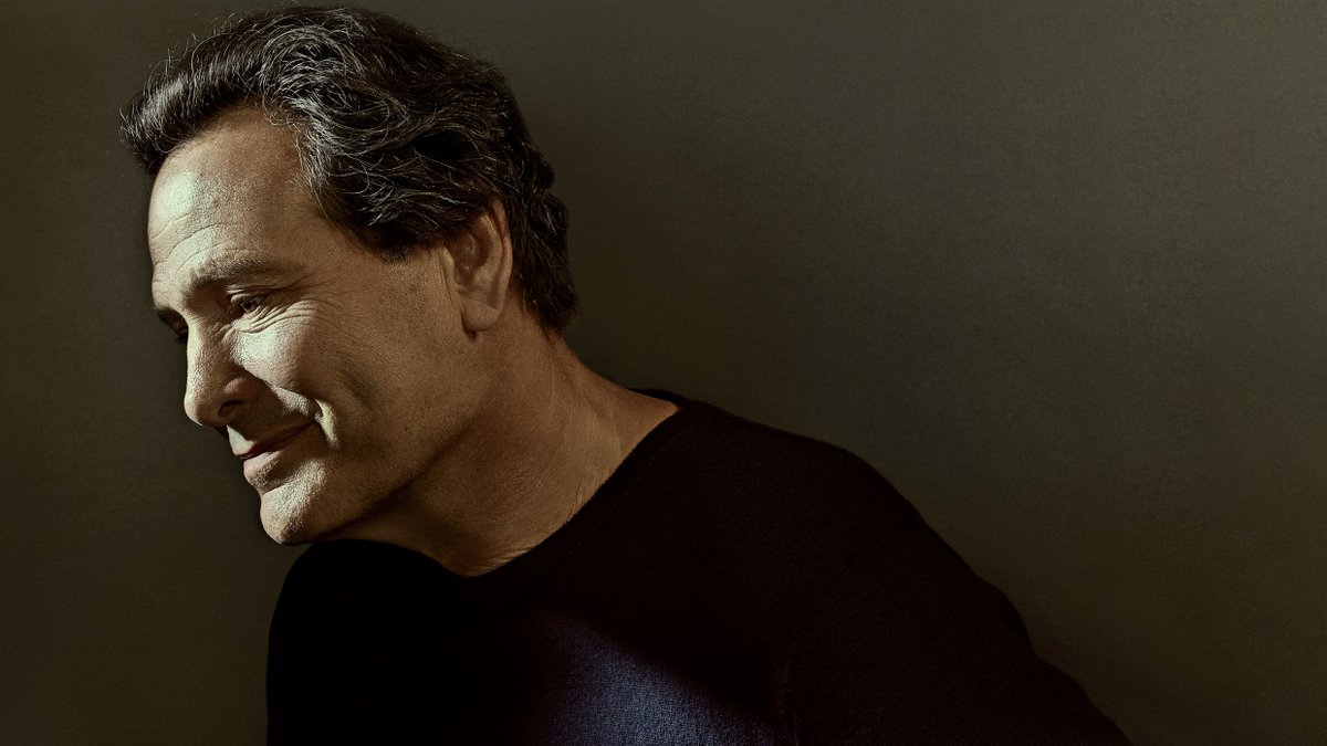 MofCap's tweet image. How @PayPal president and CEO @Dan_Schulman is leading a more inclusive way forward. He spent decades running with Wall Street’s wolves. Now he’s rethinking #capitalism. By @ainsleyoc fastcompany.com/90490899/how-p… #MofCap #TheNewNormal
📸: @GuerinBlask