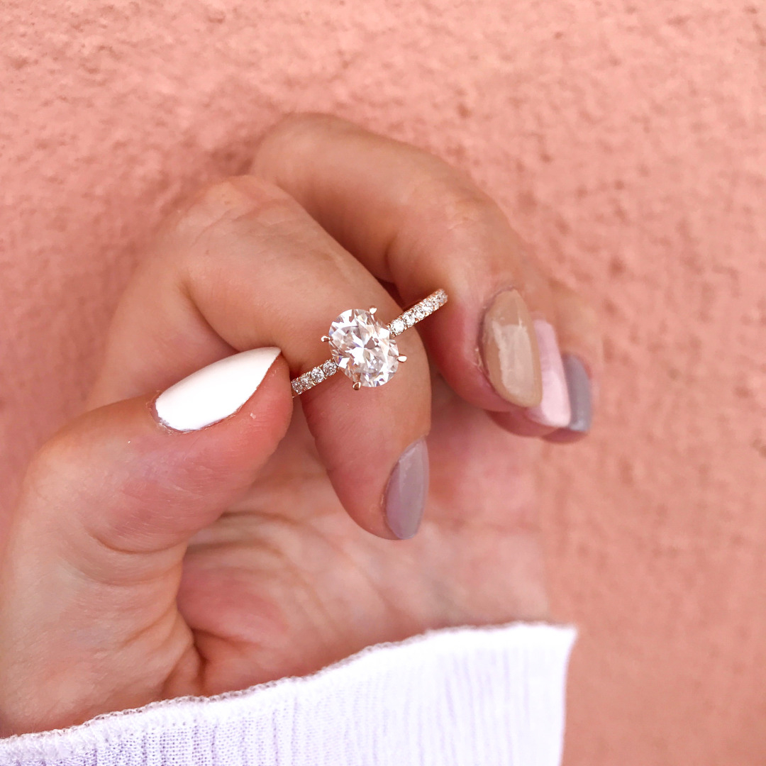 lilyclarecom's tweet photo. Impress Her 💎💎💎 Who wouldn't be proud to show off such a great piece? #lilyclare #thecaratclub #howtheyasked #weddingproposals #ringintheair #engagement_rings #solitaire #swoonworthyproposals https://t.co/oxKlRNYX1d
