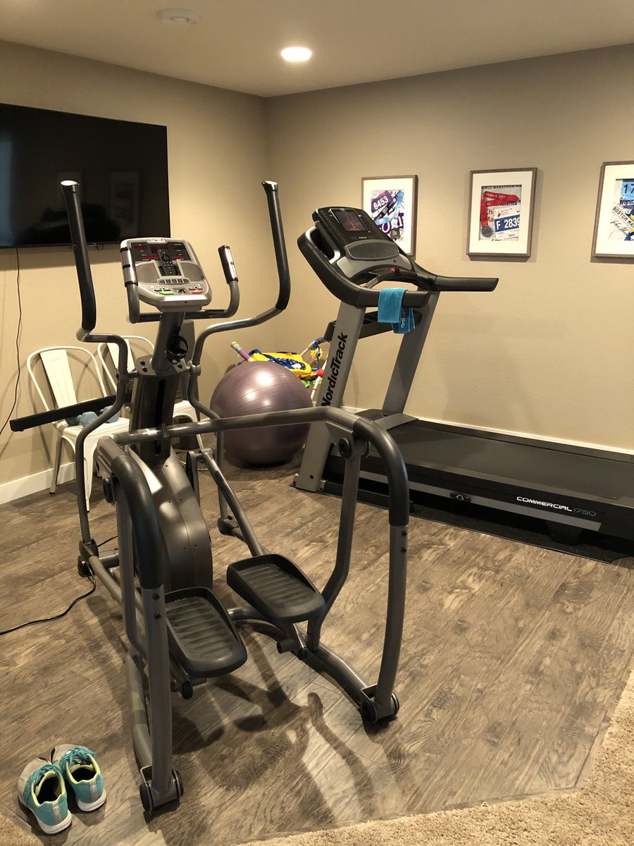 LindsayIRL's tweet photo. Hoping to get back to ⁦@FamilyWellFGO⁩ soon - but until then, still kickin it in the home gym 💪

#WellnessWednesday #workoutwednesday #homegym #workoutathome #wellirl https://t.co/qLSoL85Px0