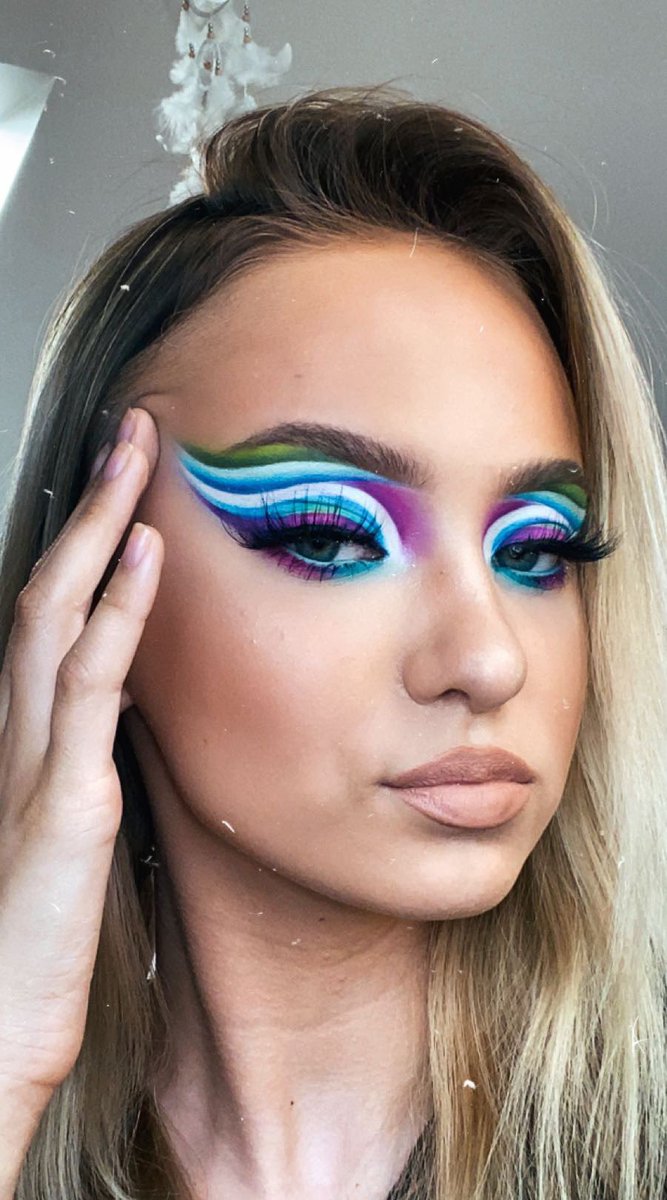 muamichellea's tweet photo. could I make it ? π₯Ίβ¨ norvina1 @ABHcosmetics @MorpheBrushes
USED PRODUCTS:
@MorpheBrushes James Charles Palette #morphebabe #blendtherules
@ABHcosmetics Creme Color βJetβ
@ABHcosmetics Dip Brow/ Clear Gel
#jamescharles #morphe #abh #norvina #makeupartist #makeuplooks #morphepr https://t.co/CRCLizfqSU