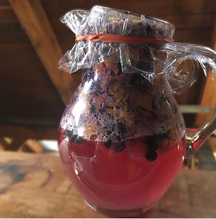 Follow-up to last week's homemade wine with Collaborative Brewing airs tonight, 5/13 6pm EST on Facebook.  See the results after a week of fermenting. Cheers! ow.ly/73IS50zDcm2