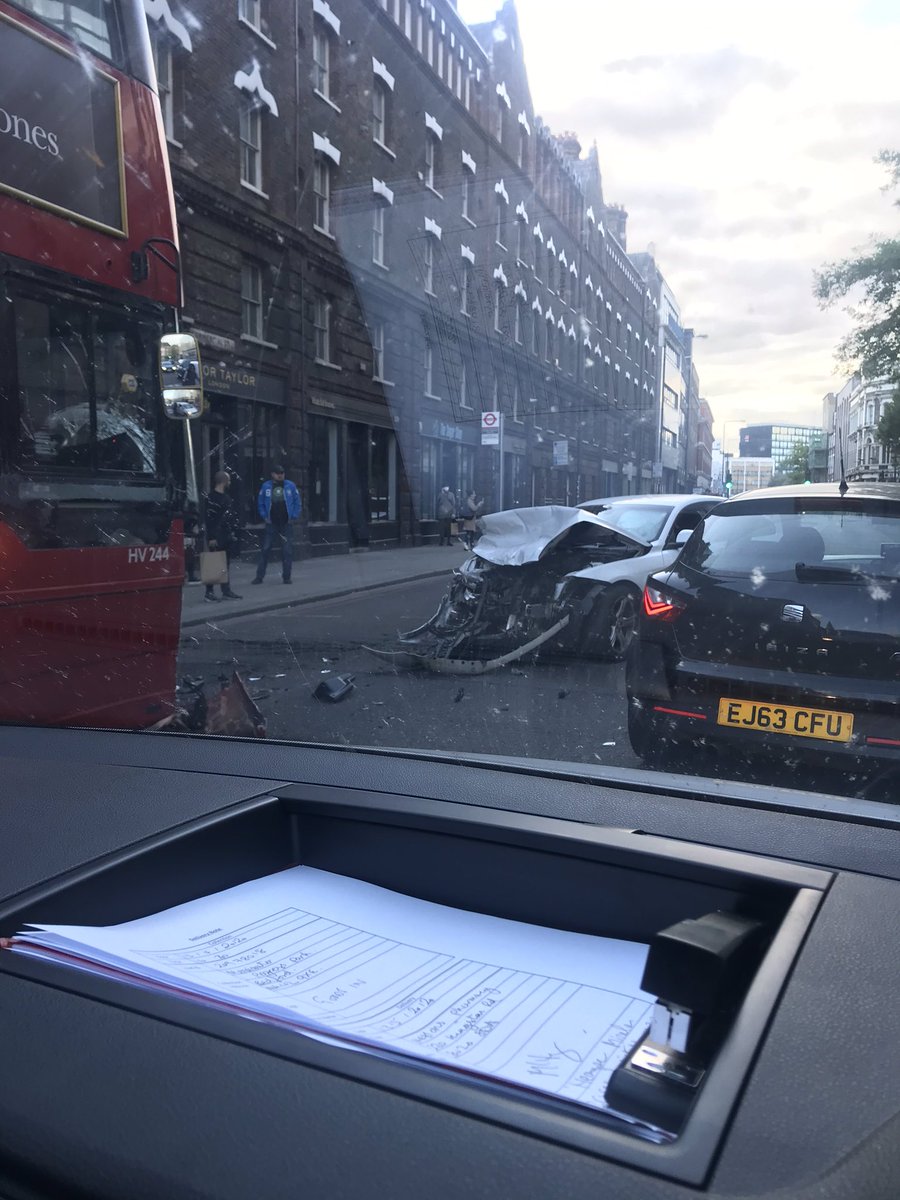 adam_tl's tweet photo. @adpage87 Back up to 6/7 minute miles and I’ve seen 2 road traffic accidents, one right in front of me. Don’t think London got the memo kid 🤨 https://t.co/9AkjM9eE4E