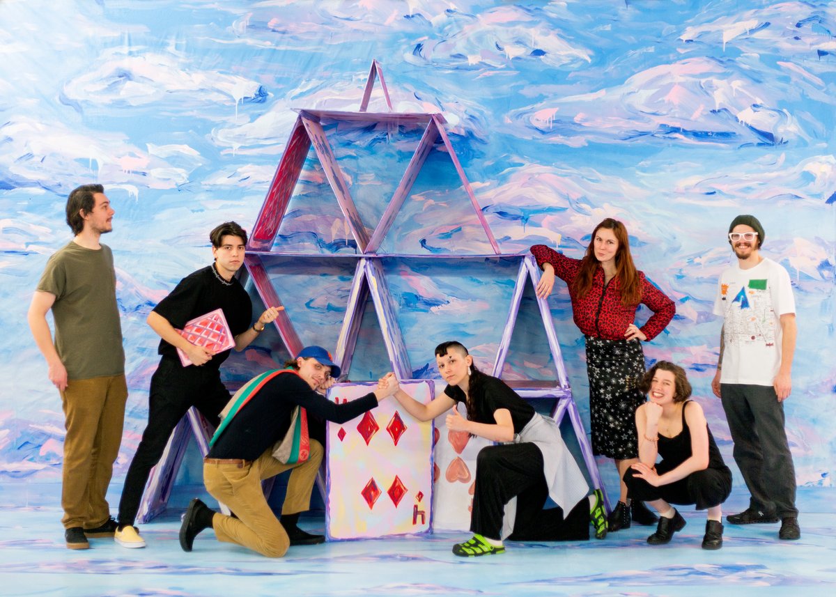 immersedwonder's tweet photo. There's no limit to what you can accomplish with teamwork and imagination. ✨

Here's a few of the talented artists who helped @alexameadeart paint Wonderland into a reality 🎨

📷:  @mike_monaghan https://t.co/Fbj6pkP2dh