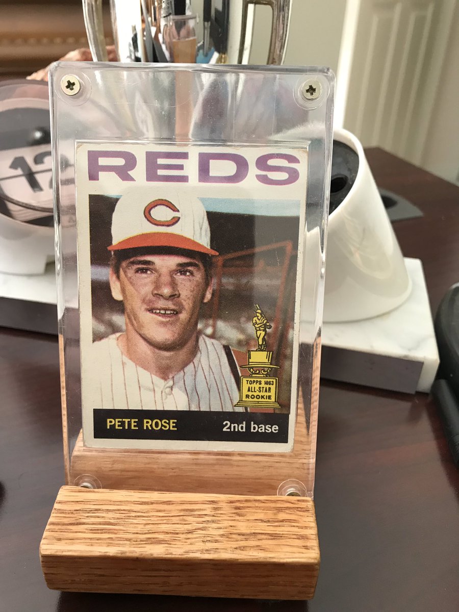 MullanSteve's tweet photo. Pete Rose tops 125 #baseballcards https://t.co/71onIj8JOm
