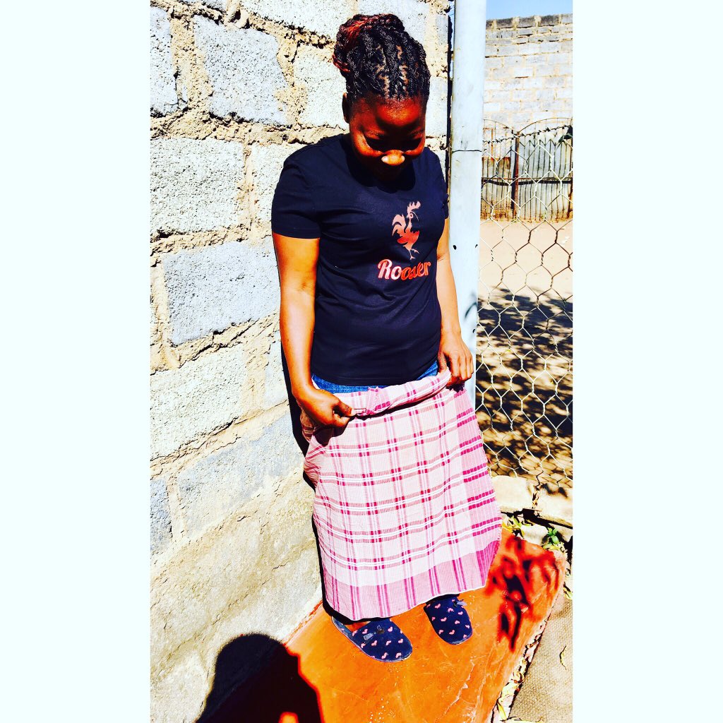 RoosterTm_Brand's tweet photo. The Rooster Brand is rising slowly but surly💰💰💰💸💴🗣Our Merchandise is still available...Born from a ikasie🚚📦💸 https://t.co/5UMjnSdkwm