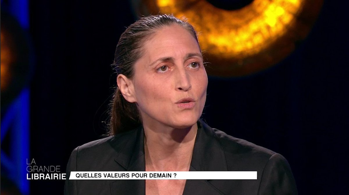 GrandeLibrairie's tweet photo. "S'il y a un intérêt de cette crise, c'est l'émergence. Il va peut-être y avoir de l'événement, il va peut-être y avoir une sublimation possible." @CynthiaFleury #LGLf5 @France5tv https://t.co/fVxKeGRaqs