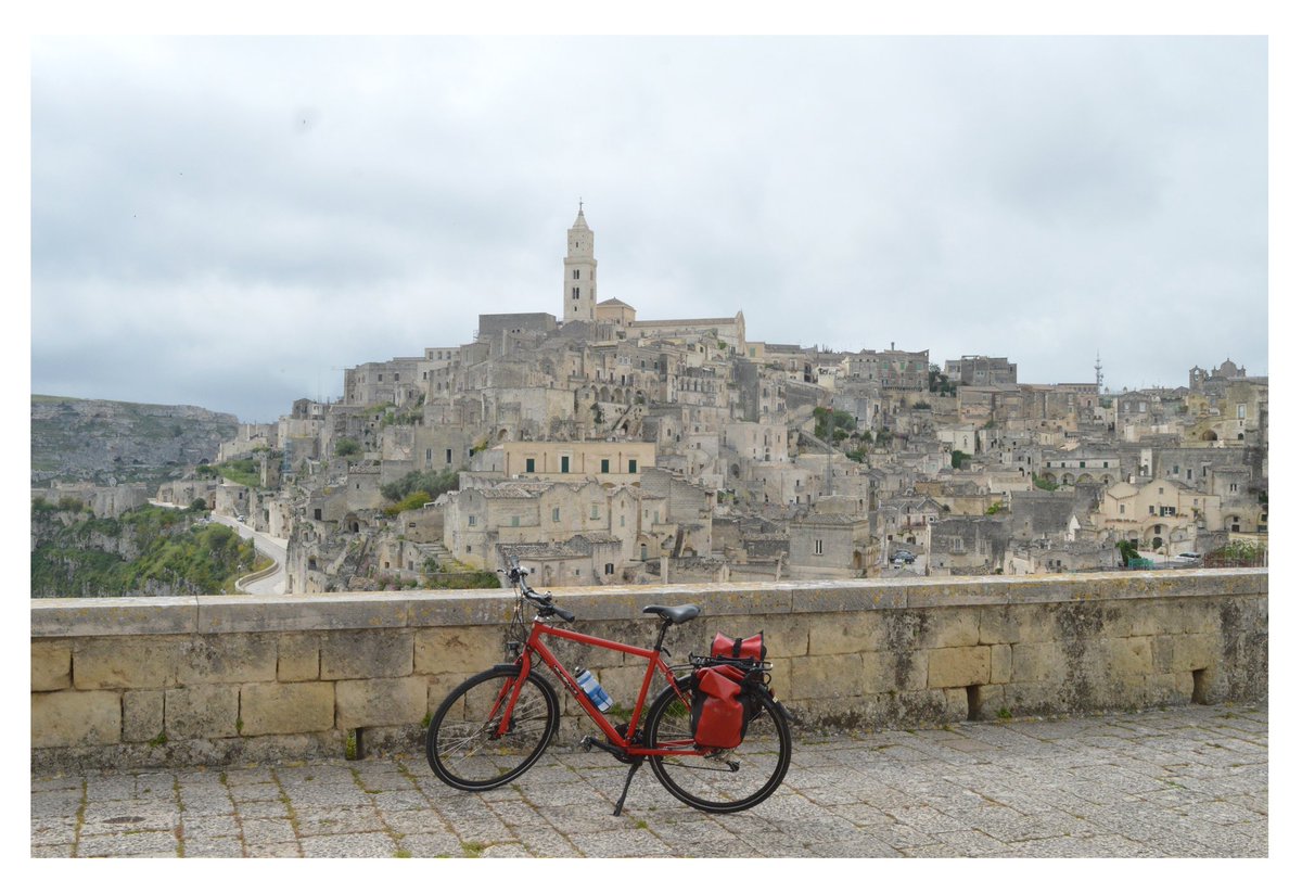 In viaggio per il clima #climechange #travelphotography #viaggioinitalia #13maggio #Basilicata #terradimezzo #book #bikebasilicata #slowtravel #Matera #worldheritage <a href="/ferulaviaggi/">ferulaviaggi</a> <a href="/bikebasilicata/">ferulaviaggi</a> <a href="/NatGeoTravel/">Nat Geo Travel</a> <a href="/KilimangiaroRai/">Kilimangiaro</a>