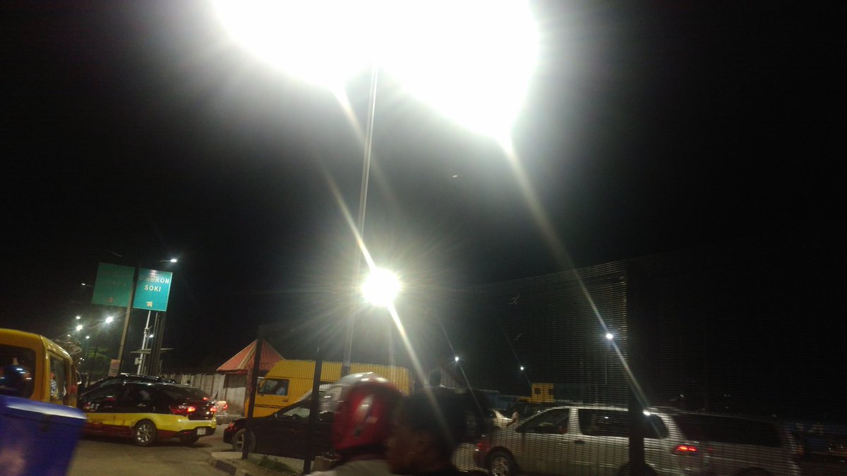 NuolBeth's tweet image. RT "RT Gidi_Traffic: "Austynzogs: Gidi_Traffic 20h26: IYANA OWORO bus stop #3RDMB https://t.co/FOiImK9RRm"