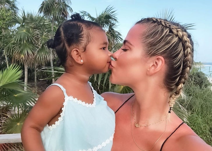 ampmfun's tweet photo. #KhloeKardashian not #pregnant with #TristanThompson baby ( https://t.co/deSRHIPJmj ) #AMpmFUN #entertainment #KhloeandTristan #NBA #Khloe #kardashian #kardashianfamily #Tristan #entertainmentnews #fashion #RealityCheck #usa #american #Hollywood https://t.co/Lc7CLpBXg7