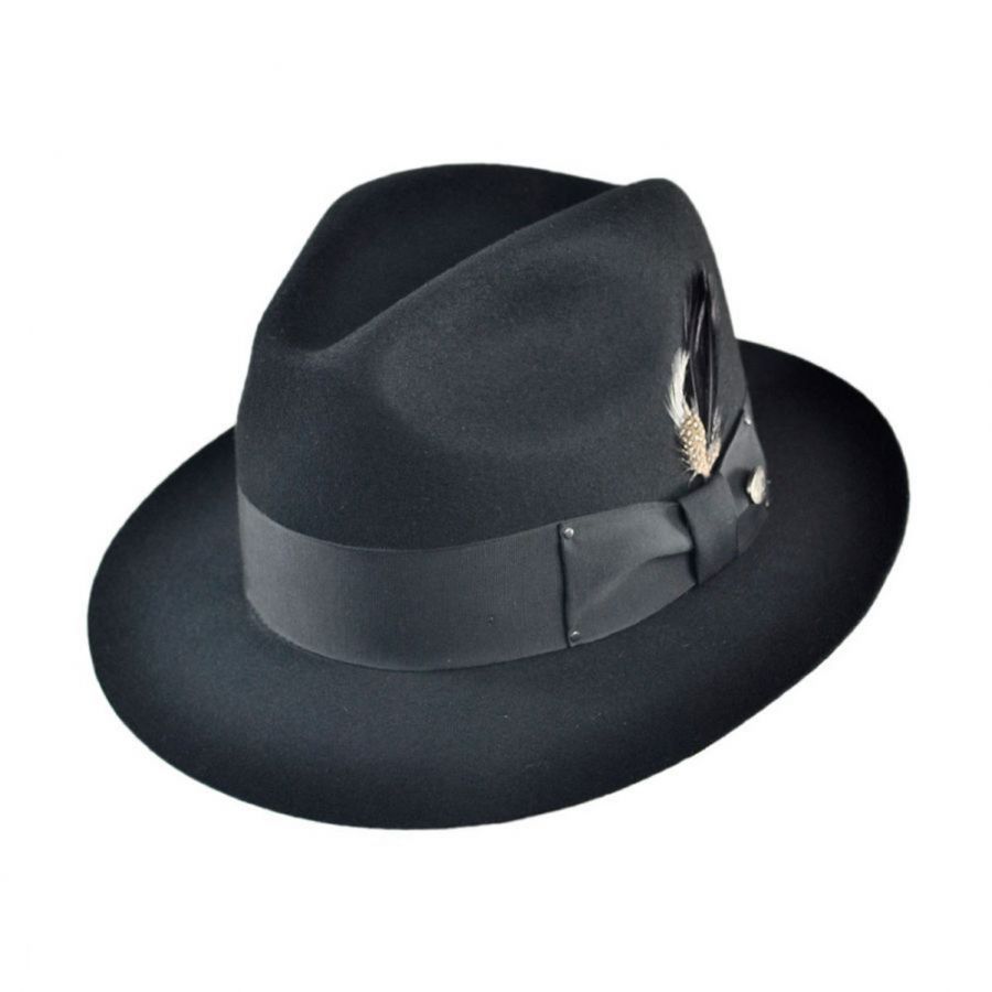 RealDesmondRyan's tweet photo. Not every detective wears a fedora, but not every detective is Ron Roberts. Get your books here: https://t.co/Uaxm1VT3gs #amreading #crimefiction #indieauthor #PolProITP #TalkingWithTheDetective #bookrecommendation #series https://t.co/aHWzIR0Yd7