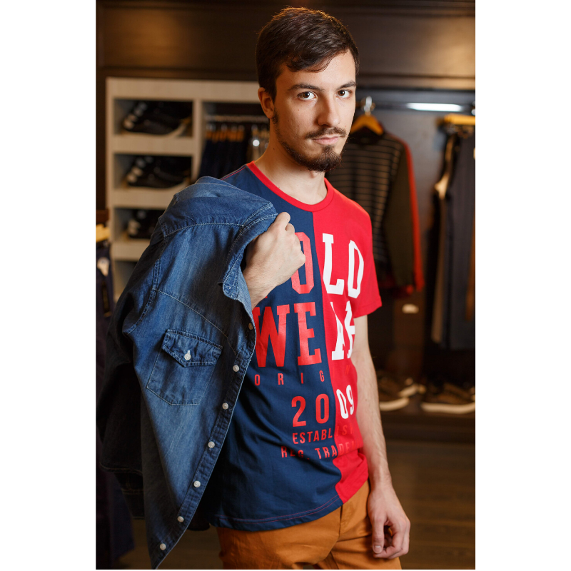 rodrigirao15's tweet photo. Nem todos os olhares expressam verdade, nem todas as palavras são sinceras, nem todas as pessoas verdadeiras....

#DicaDeModa #ModaMasculina #MachoModa #Moda #HomensDeEstilo #MenStyle #Model #PoloWear#pic #photo #itboy #gay #gaysp #style #gayboy #photography #fotografia #LGBTQ https://t.co/B63iBdxgkz