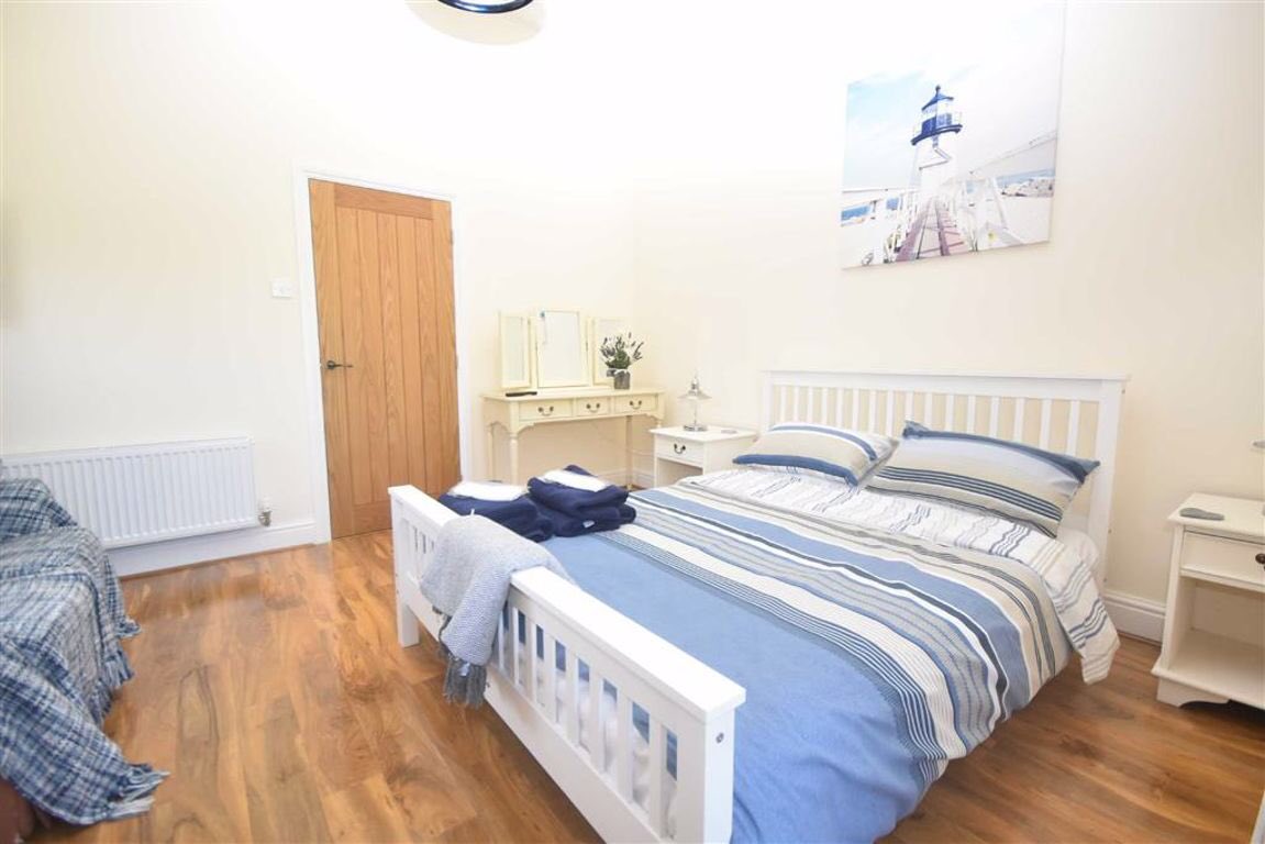 PughsAgents's tweet image. For Sale
Staunton, #Gloucestershire
OIRO £250,000
Detached Cottage
Two Bedroom
Immaculately Presented
Spacious Accommodation
No Chain
Energy Rating E
The property has been used as a holiday home and fixtures and fittings may be available by separate negotiation