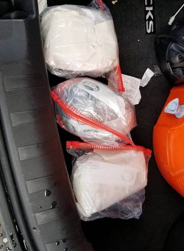 USBPChiefYUM's tweet photo. #USBP #YumaSector #immigrationcheckpoint agents discover meth under a water cooler with several soft drinks and ice; our agents continue keeping America safe from dangerous narcotics. Details: https://t.co/mvB2nMmjVH @CBP https://t.co/5gTc8zfR8U