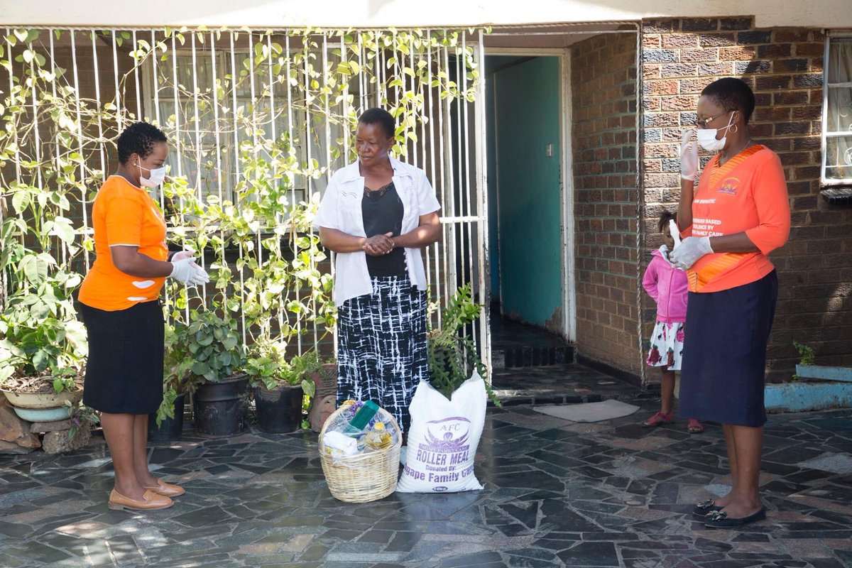 care_agape's tweet photo. Many of these people live alone or with their grandchildren, and have no other way to get help from the outside world owing to the lock-down. #AgapeFamilyCare #LivelihoodsProgram #EmergencyRelief #Awareness #CoronaVirus #EliminatingVulnerability #Takingheedtothecallforhelp https://t.co/FS8JYqmh5Z