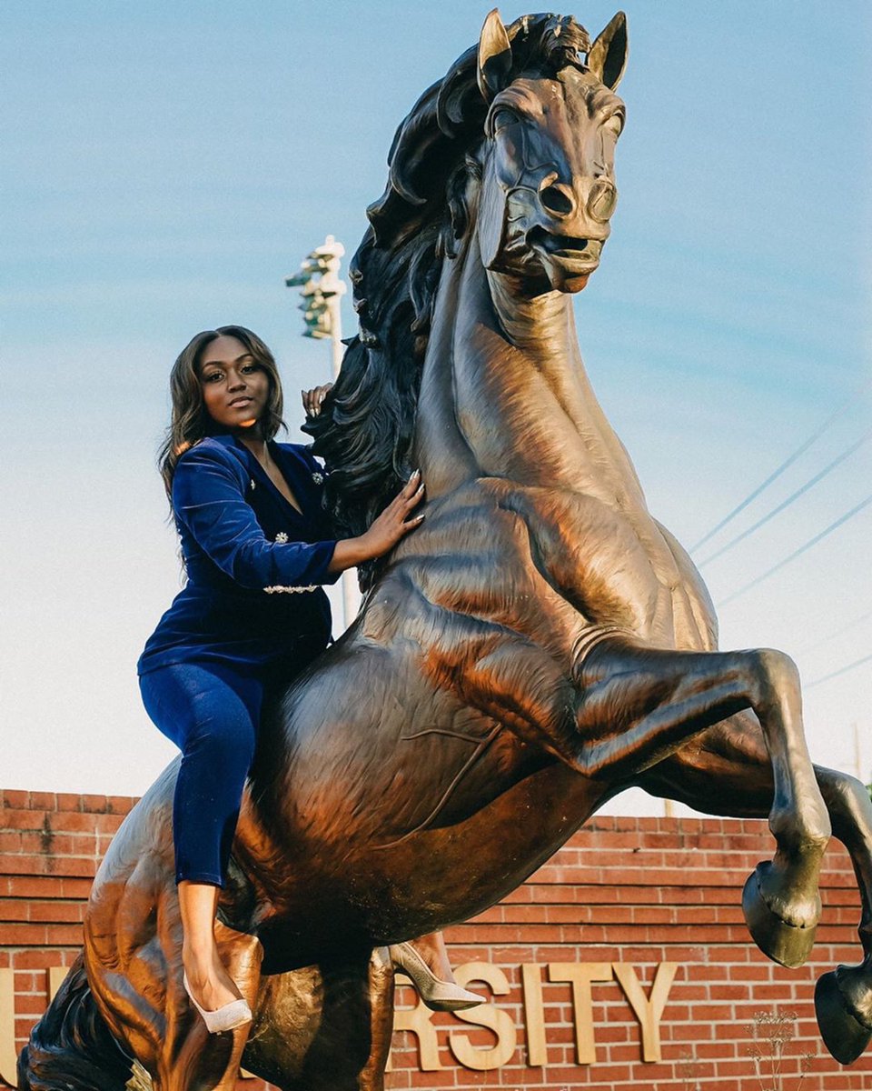 HBCUBuzz's tweet photo. 🎓🐴💙MOOOD! Congratulations class of 2020 Broncos! IG / @kianteeeej_ #Faystate20 #hbcugrad #classof2020 #hbcu . https://t.co/vwzop34ytj