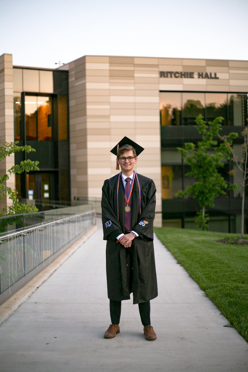 KUCollege's tweet photo. A new generation of KU leaders will graduate from the College this May. Meet some of the newest #KUgrads from the Heart of KU! 🎓 https://t.co/TiCdR9lmL0 https://t.co/PuJDGhzRiw