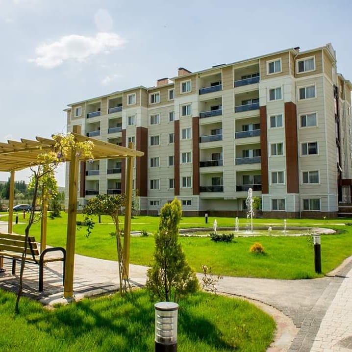 Aforia'da kuş sesleri hiç eksilmedi.🕊 

Size özel termal havuzlu odalarımızla, 
yemyeşil doğanın içinde, 
kaliteli yaşam ve şifanın merkezinde bekleniyorsunuz.🌳💧