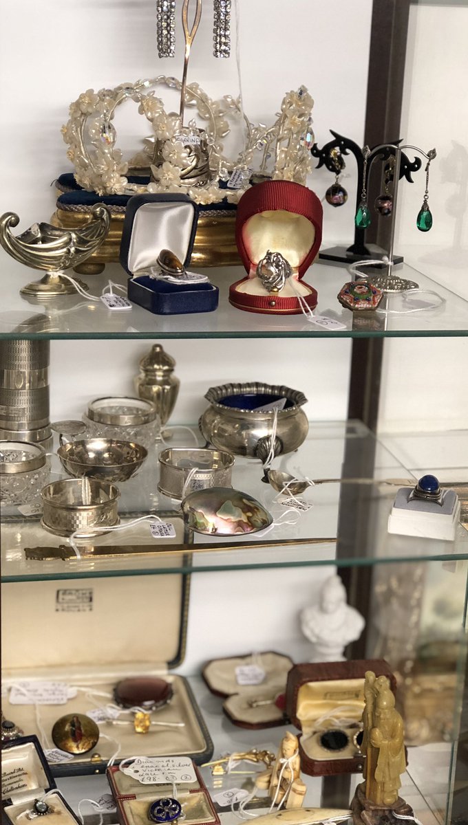 LisaMarieFranks's tweet photo. 🌟🌟🌟 Virtual Shop Corner Views @ Melksham Arcade.... 🌟🌟🌟 #supportlocalbusinessess #shoplocal https://t.co/NSYgVyHSfi