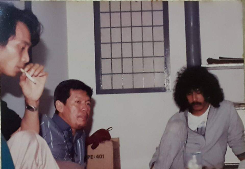 IwanFals_info's tweet photo. Foto diambil sekitar tahun 1993
📷 HK
https://t.co/x8ogWMgZoz
#iwanfals
#iwanfalsinfo
#falsmania
#ormasoi https://t.co/ItJ6Iqe2Y9