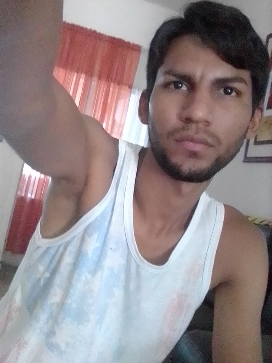 rommerrangel24's tweet photo. Hi babes! I AM bear boy! 🤭

#men #gyus #boys #man #bearman #bearboy #thinboy #Moreno #chico #love #follow #likes https://t.co/CRgFfM4Buy