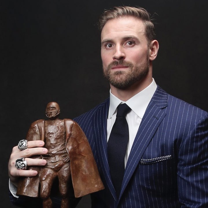 Bussin' With The Boys tweet media