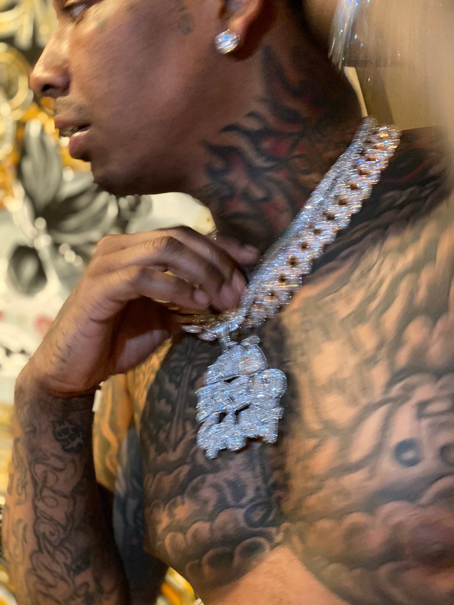 MoneyBaggYo's tweet photo. Tried To Dumb It Down But I’m Too Up To Act Like I Was Broke !! 💰😷 #ImBacOnIt #TSDX Drop Tomorrow 12pm GO !! https://t.co/BVzG2PKAPe