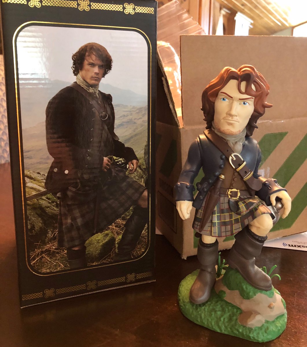 JanStadelmyer's tweet photo. A sweet gift from my husband just arrived....how ridiculously cute! #Outlander #SassenachWarriors #Outlanderaddicted #Mumsday @SamHeughan xx https://t.co/qRmNJoFeZ8