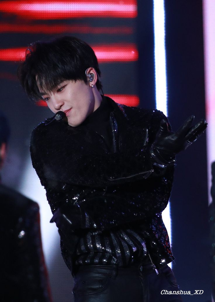 𝙖 𝙩𝙝𝙧𝙚𝙖𝙙 𝙤𝙛 𝙡𝙚𝙚 𝙘𝙝𝙖𝙣& #39;𝙨 𝙗𝙚𝙖𝙪𝙩𝙮.  @pledis_17   #SEVENTEEN   #세븐틴