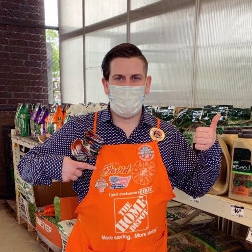 DavidKotowski's tweet photo. Loving my new custom apron! Thanks @beccamayfield8 & @SixesHomeDepot for making me feel so welcome. #smizing #HelpingHandsNetwork #RetailHeros @CharlesMaire1 @TTChapman13 @AmackerHDHR https://t.co/jgJqxXHG4j