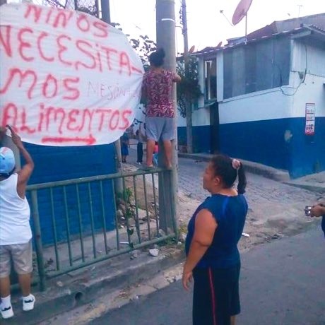 Hoy a las 6pm vamos a ir a Altavista y barrio modelo, ayudenme (si puede circular) a llevar viveres a Vanilla Spoon Masferrer (frente a BK) asi repartimos más.  RT (ayudenme a pasar a medios o influencers para que se corra la buya🙏)

#Noestansolos