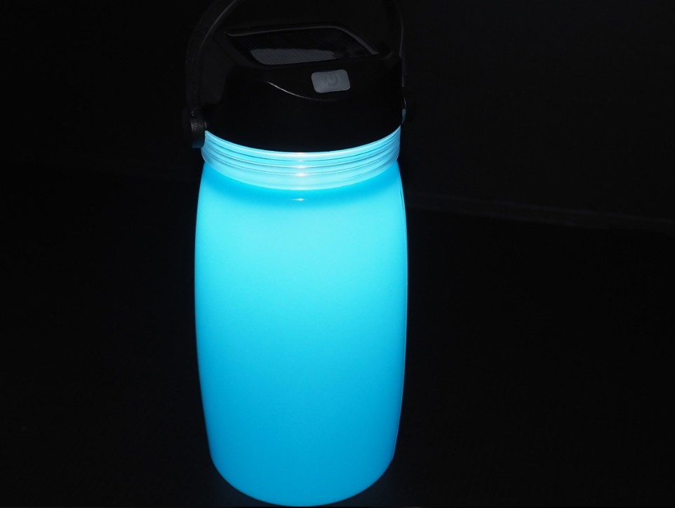 Dynamo_YE's tweet photo. Here are some photos of our bottle: https://t.co/OOa3XMR915