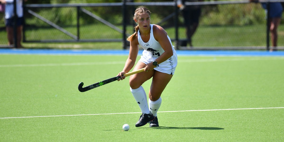 MonmouthFH's tweet photo. 🎓appreciation for Annie Deusch 🇺🇸 

🔹 64 career games
🔹 48 starts
🔹 7 points (1g, 5a)
🔹 4 year member to the NFHCA Academic Squad
🔹 Team Captain

#FlyHawks | #AEFH https://t.co/EZhf2sfsR0