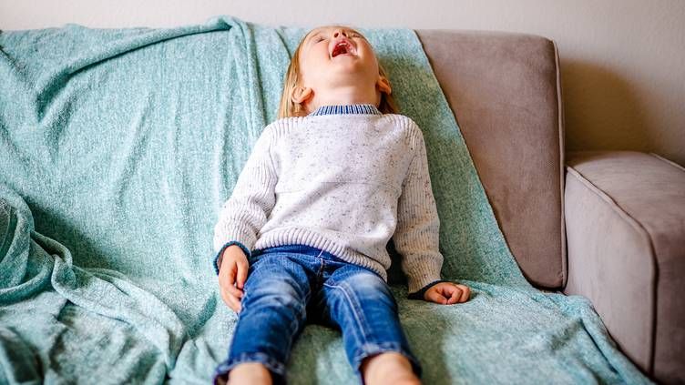 SimmsMann's tweet photo. Children can sense stress &amp; "It’s important to keep in mind that changes in your household may result in more challenging behavior than usual." If you're sheltering in place with your little one this article from @ZEROTOTHREE on setting #limits is for you: https://t.co/FV6Ov2od66 https://t.co/Ych8vnBAX8