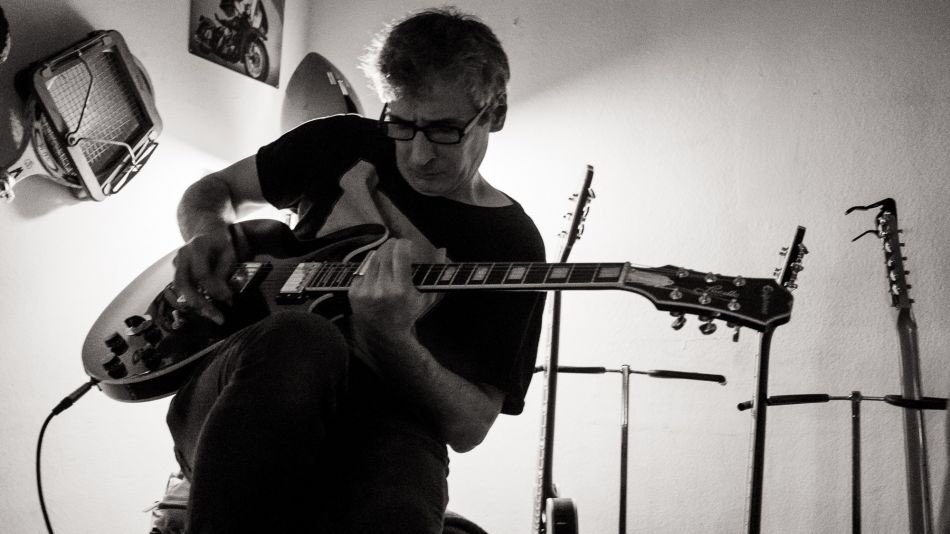 IN MEMORIAM: Dragan Tomašević sigic.si/kitarist-z-drz…