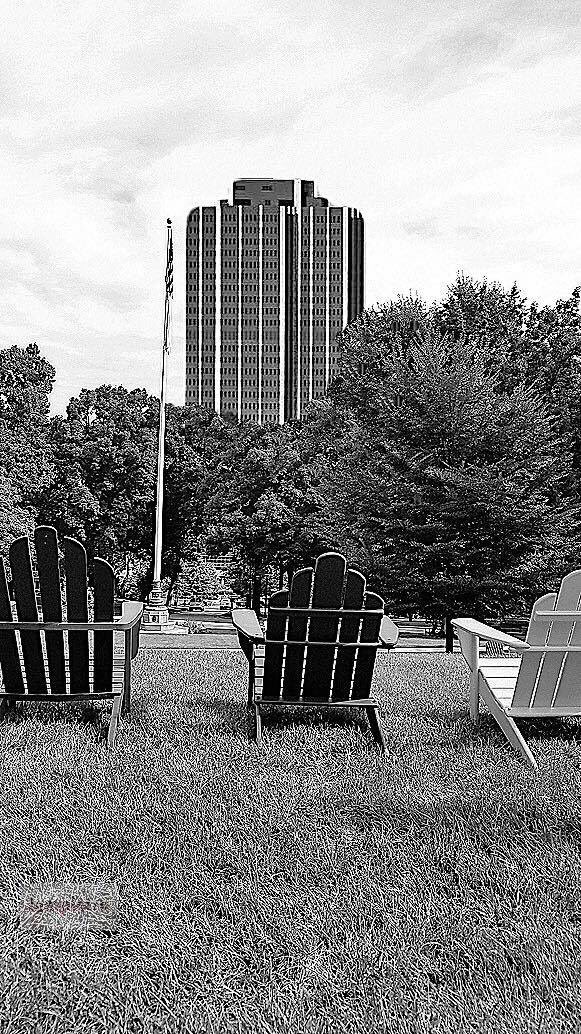 A beautiful picture that was just recently shared with me from Mark Iampietro. Thank you for sharing. A sight I wish we could all relax in those chairs and enjoy the view once again. 🏙