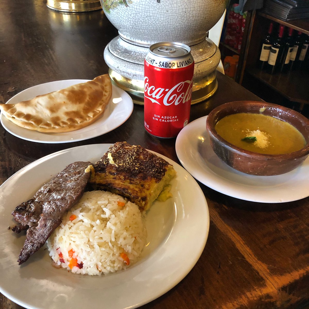 LaFlordeChile's tweet photo. Menú del día: cremita natural de verduras o empanadita de queso+bistec con guiso de zapallitos italianos con arroz+lata de bebida. Te lo llevamos a casa o puedes retirar acá 322689554 https://t.co/gmRAdcL0dj