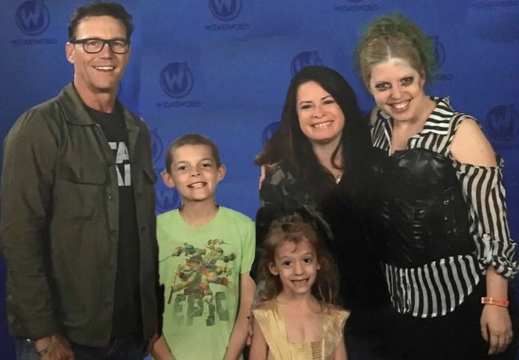 Rupphart's tweet photo. Just got to watch @WizardWorld ‘s @cw_charmed panel loved getting to see “family” therapy. Can’t wait until we can resume seeing everyone in person @H_Combs @thebriankrause @drewfuller ❤️ https://t.co/3EjIR8iYLV