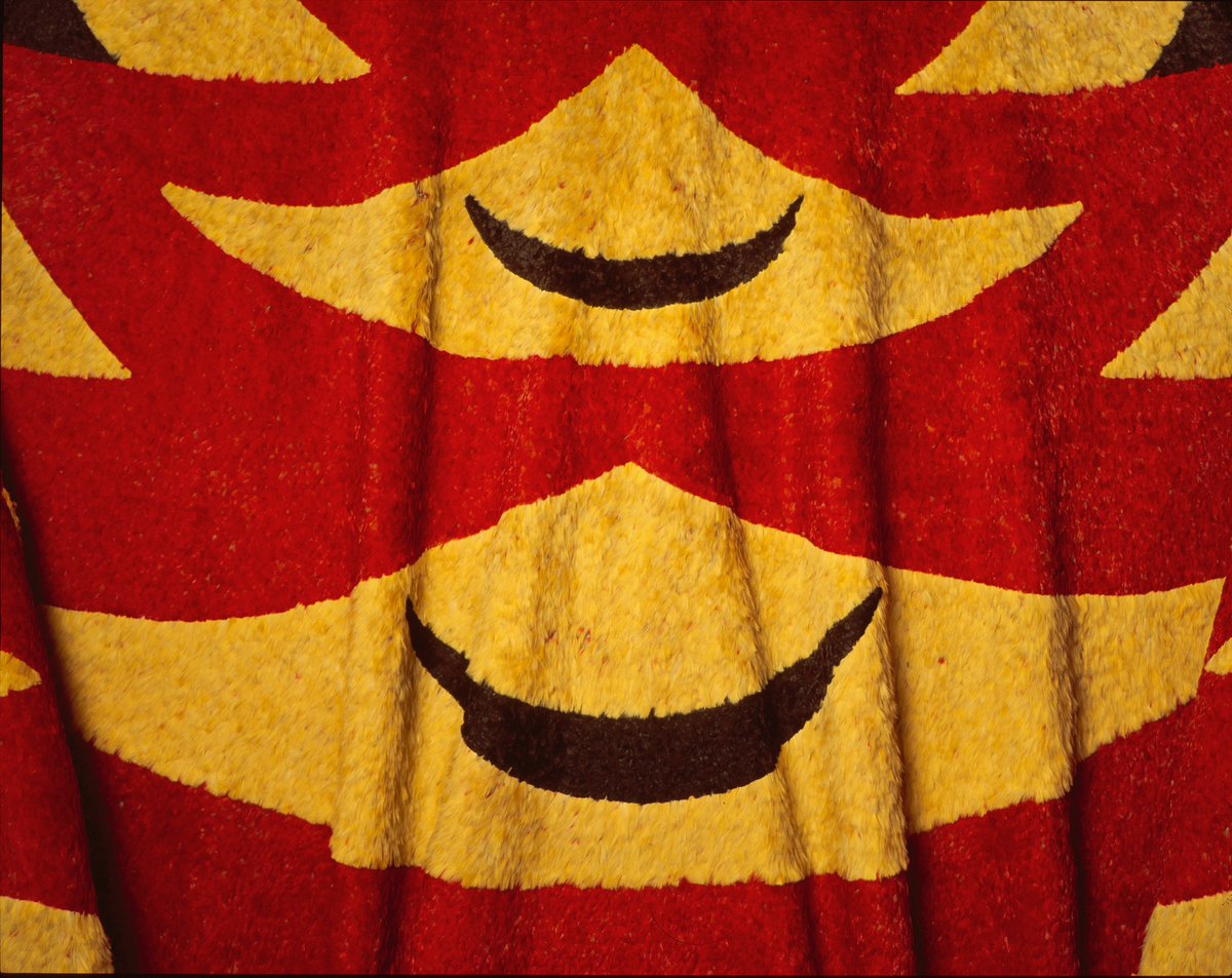 Pitt_Rivers's tweet photo. #PittSpot Detail of a #Hawaiian feather cloak with 1-2 million #feathers collected without killing the birds. Worn by chiefs & kings during war or ceremonies. The owner's spirit passed into the cloak - dangerous for anyone else to wear or even touch it https://t.co/YHMWFsJt7F https://t.co/YTA4FDLQTL