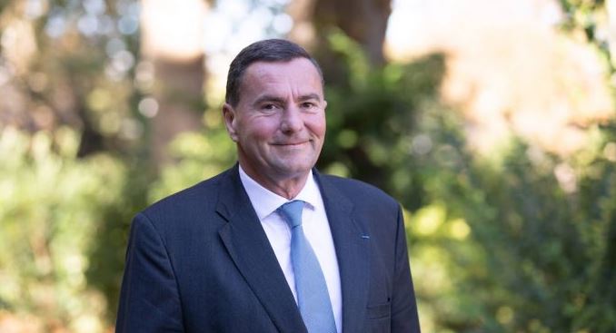 MagDecideurs's tweet image. Alors que l’Hexagone se déconfine peu à peu, les expatriés de retour en France sont dans le flou concernant les règles qui leur sont applicables. @damienregnard, sénateur des Français de l'étranger fait part de ses préoccupations. magazine-decideurs.com/news/d-regnard…