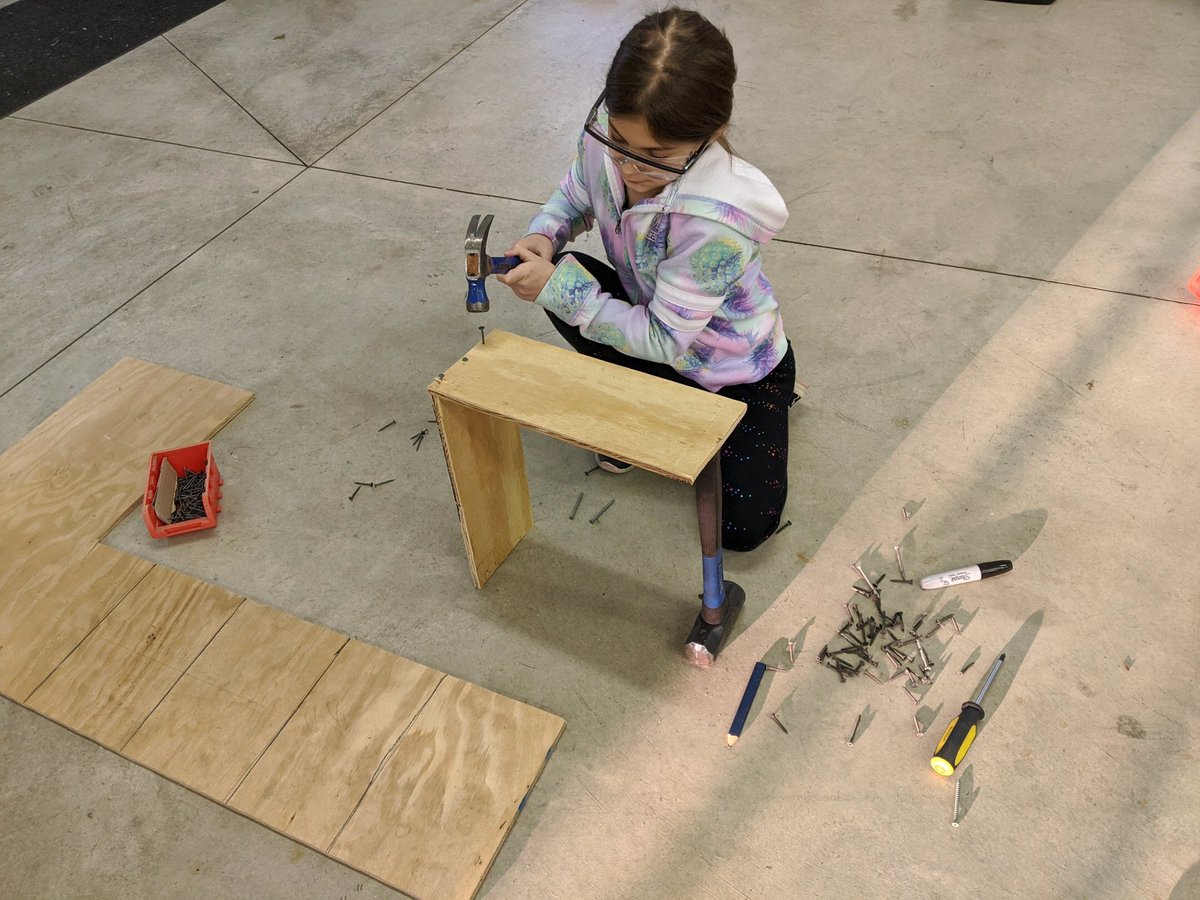 mr_sperryA17's tweet photo. I canβt wait to see how her birdhouse turns out! #wearehudson #McDPride https://t.co/q1XfDjqJ4Z