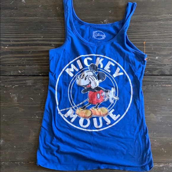 jendemusis's tweet photo. So good I had to share! Check out all the items I'm loving on @Poshmarkapp #poshmark #fashion #style #shopmycloset #disney #katespade: https://t.co/E9uFCsJoMN https://t.co/qKapSYVSU9