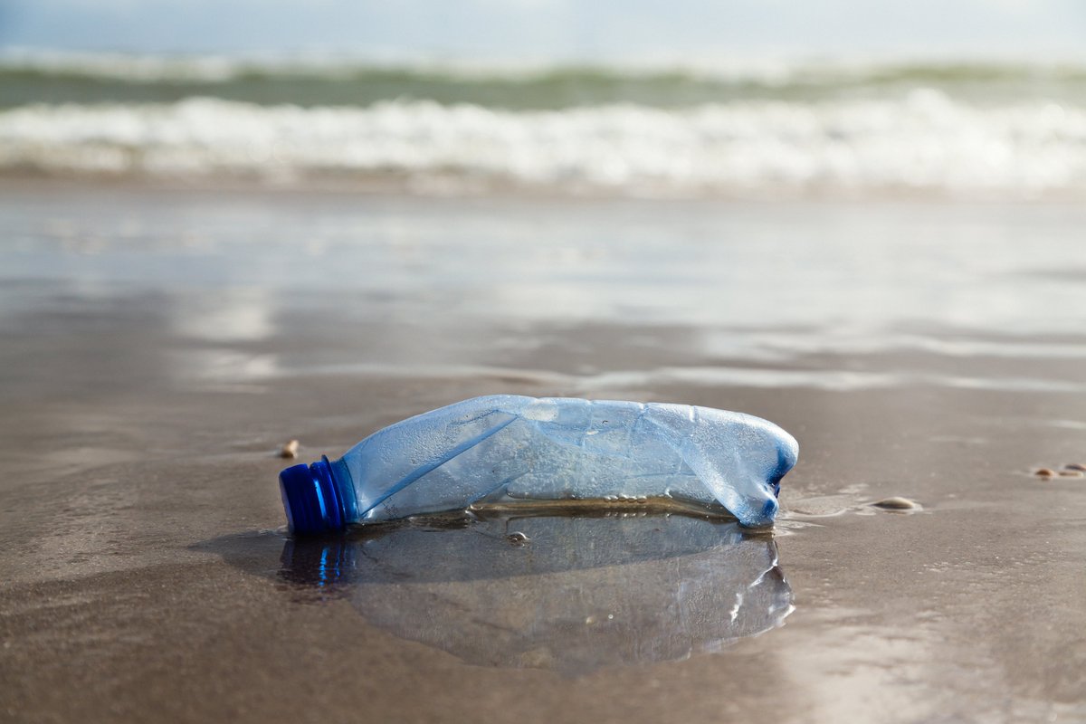 mcsuk's tweet photo. Today @ScotParl passed the DRS Regulations meaning Scotland WILL have a Deposit Return Scheme but instead of April 2021 our seas will have to wait until July 2022 before they benefit from it. 

RT if you want to see DRS for bottles &amp; cans across the UK ASAP without delay! https://t.co/4M7vQnQ0iB