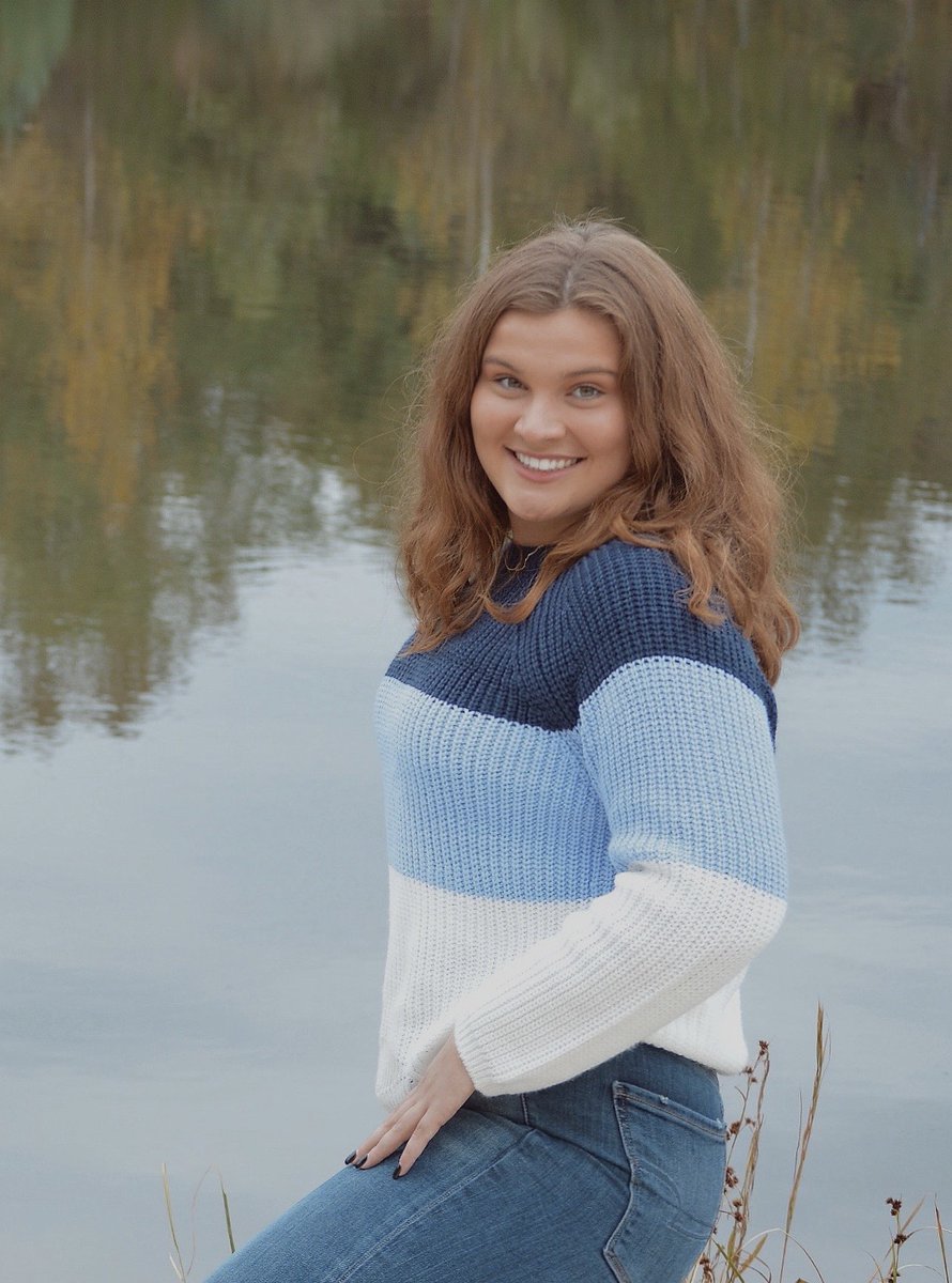 lojo2323's tweet photo. Claire Jordon, I am so proud of you and everything you have accomplished. Your generosity, kindness and sense of humor will lead you to great things! I can't wait to see you soar at MIZZOU!! #LutheranGrad2020 https://t.co/ZArWQCHAIK