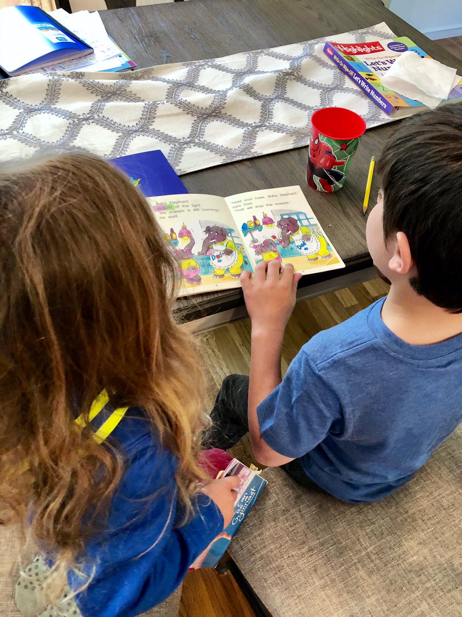 Showing our little sister how to pay attention to punctuation marks.  😊📚❤️ @RPPrincipal <a href="/ChristineWesse4/">Christine Wessels</a> #RPfamily