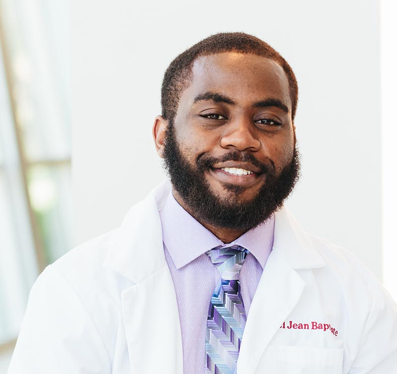 Let us introduce you to Clyvel Jean-Baptiste.  
Clyvel is a 2019 SNU grad, B.S. in Nursing.  He's currently serving as an RN in the Medical ICU at Christus Good Shepherd in Longview, TX.  Find out more: facebook.com/SNU1899/ 
#strongertogether  #SNUserves  #snu1899